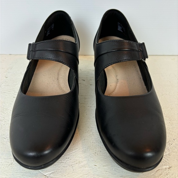 Clarks Ultimate Comfort Collection Emslie Lulin Black Mary Jane Heel Pumps Size8 - Picture 3 of 9